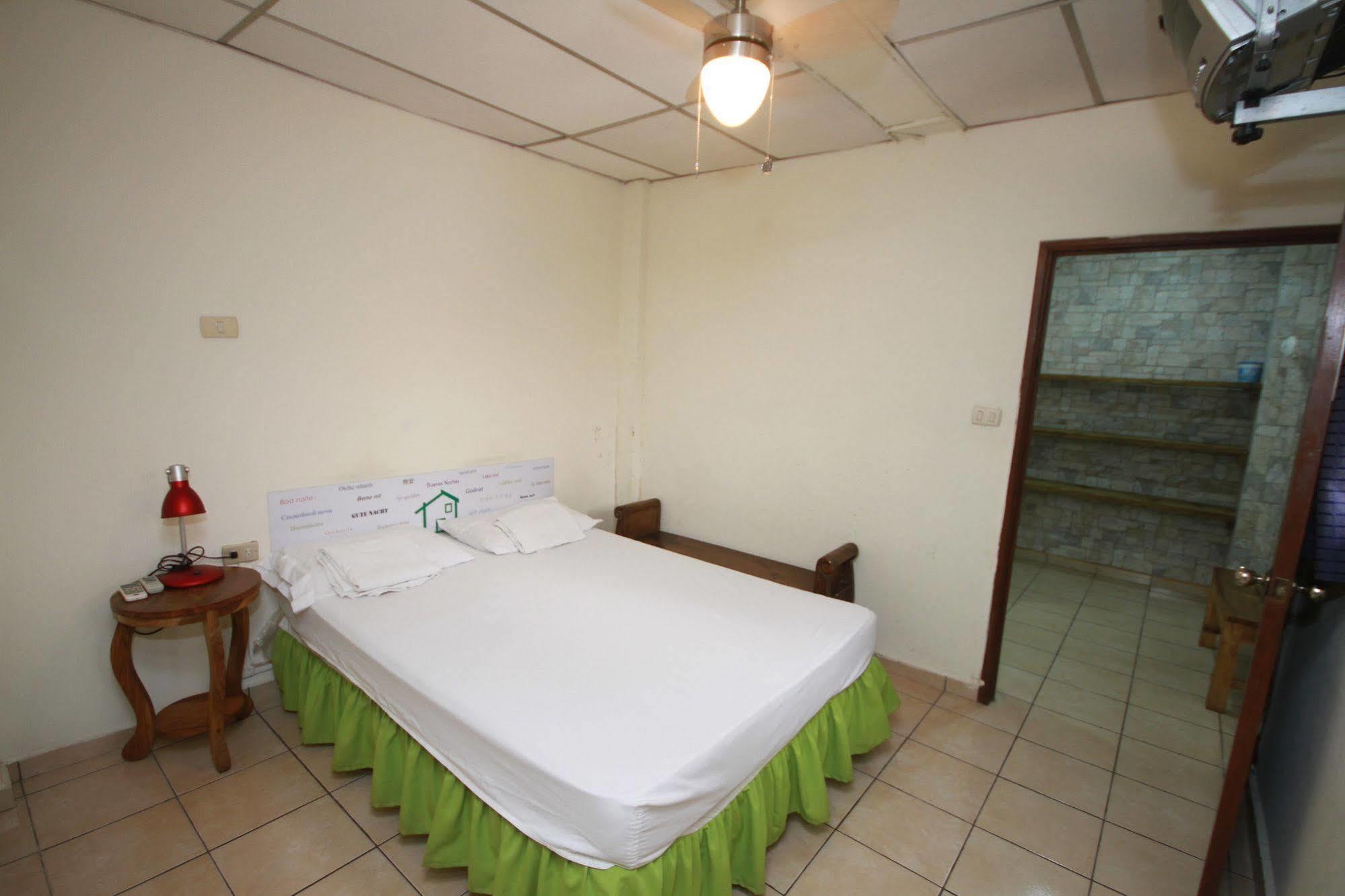 Hostal Casa Verde ซานตา อานา ภายนอก รูปภาพ